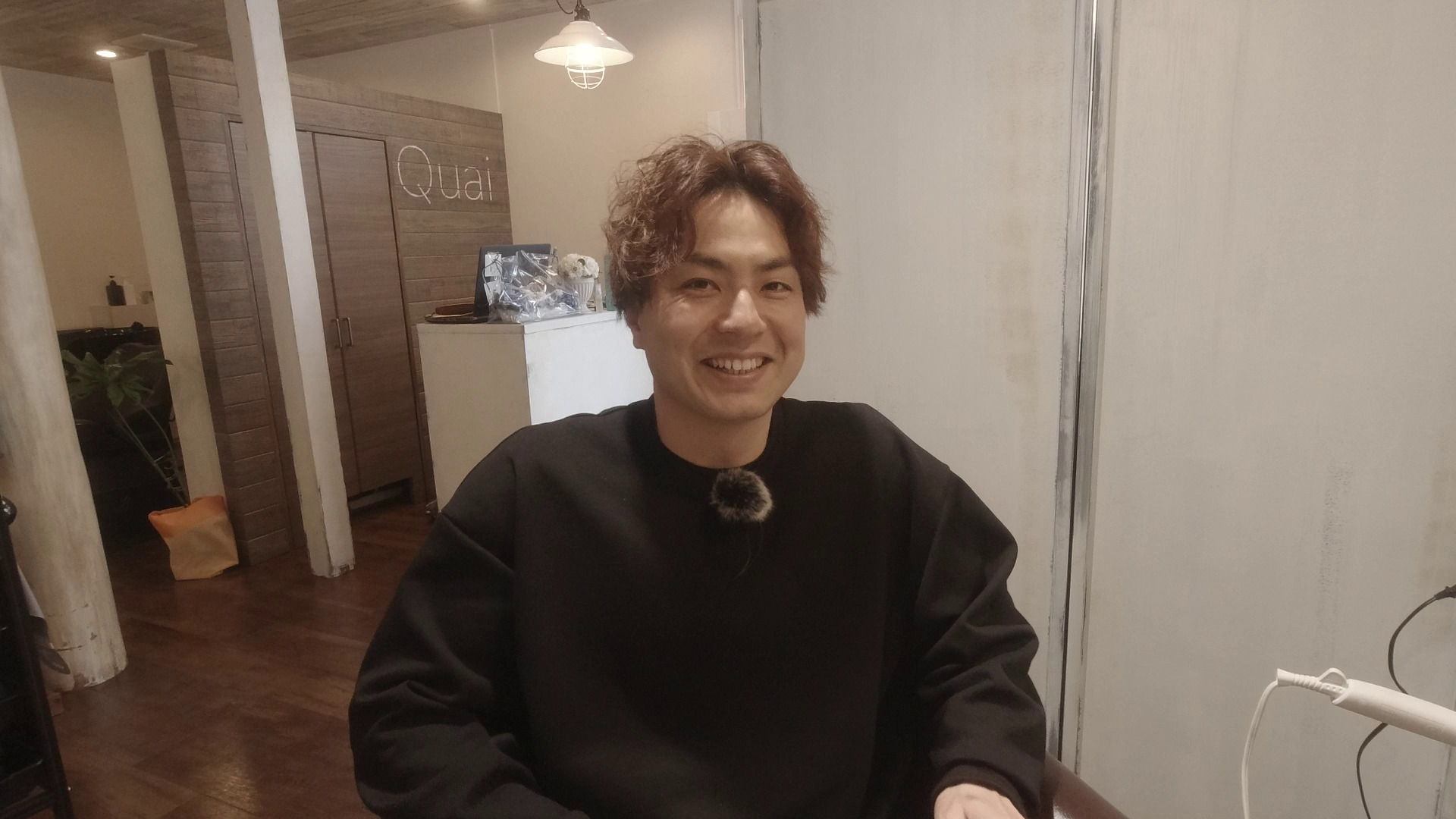 メンズ コテを使ったセンターパートスパイラル風ウェーブスタイルの作り方 ヘアサロンquai